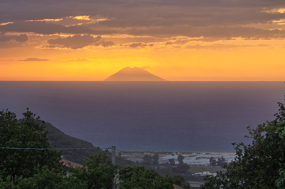 Dalla Calabria tirrenica paesaggi fantastici che guardano alle Isole Eolie