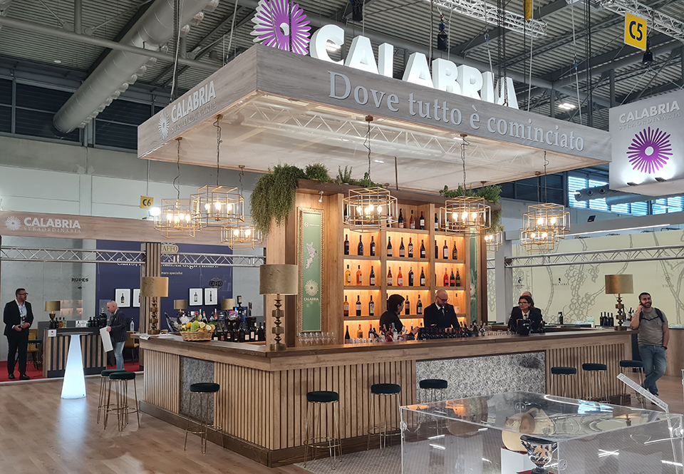 Vinitaly 2024: convegno inaugurale della Calabria sulle radici identitarie della vitivinicoltura